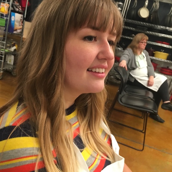 Meet your Posher, Alison - Picture 1 of 1